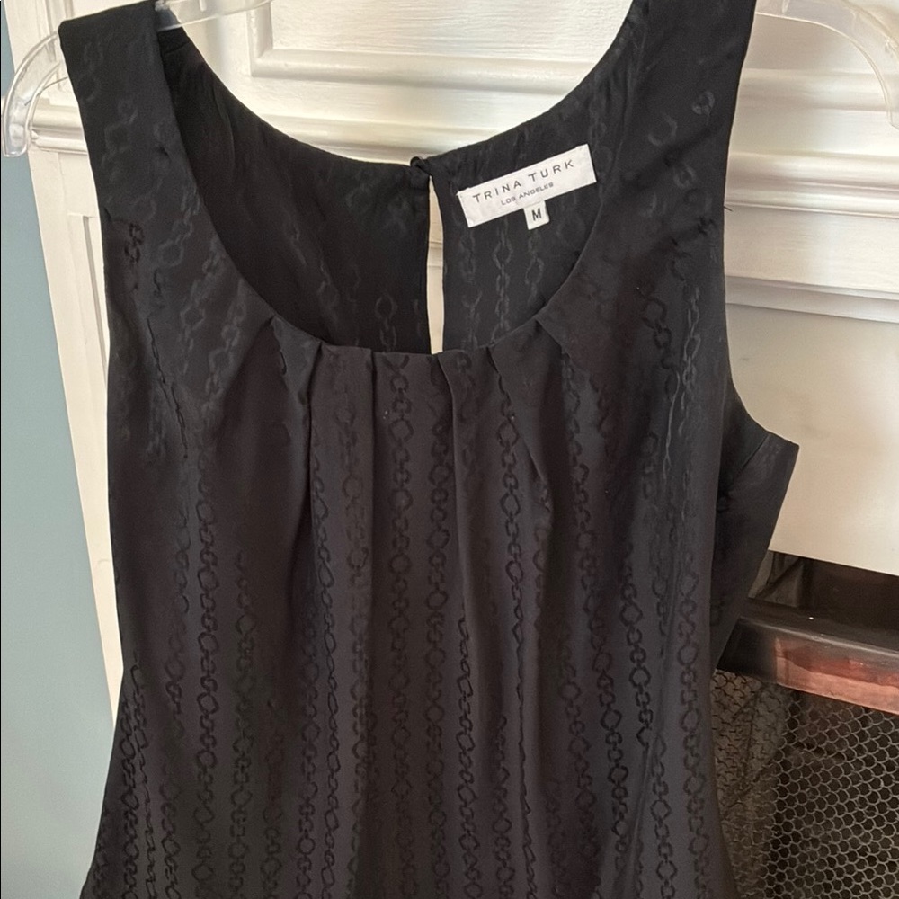 Trina Turk Black Textured Sleeveless Blouse